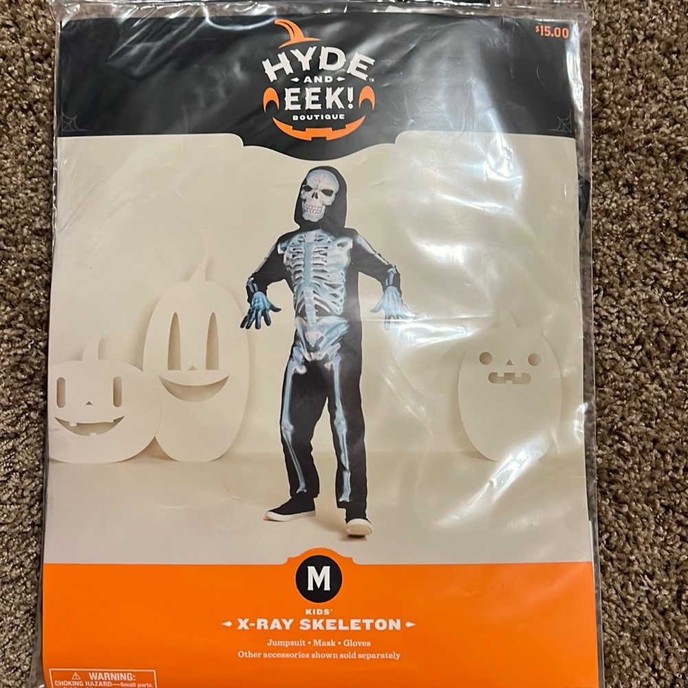 X-Ray skeleton dress up Halloween costume new. Kids medium